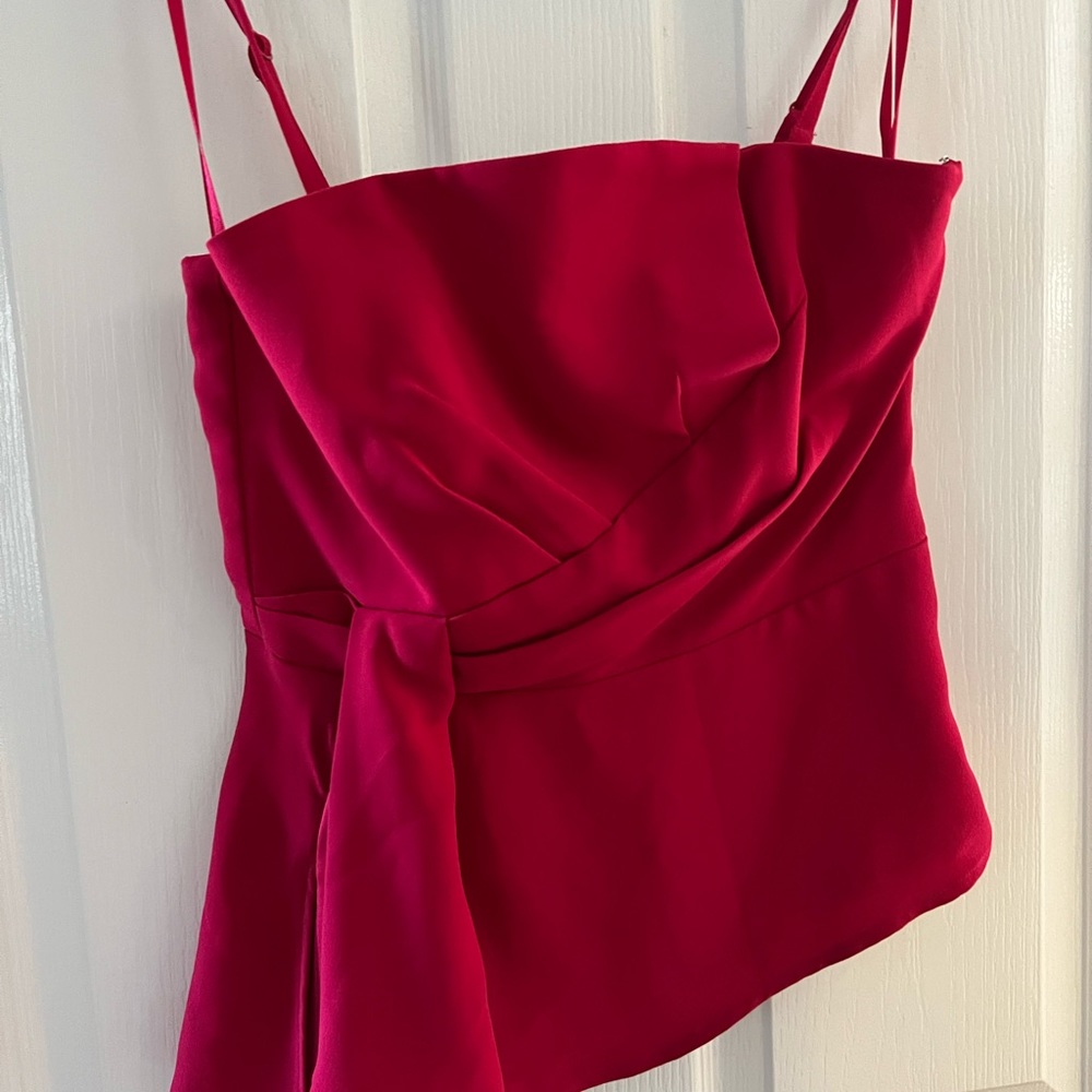 White House Black Market fuchsia pink top, size 4!
